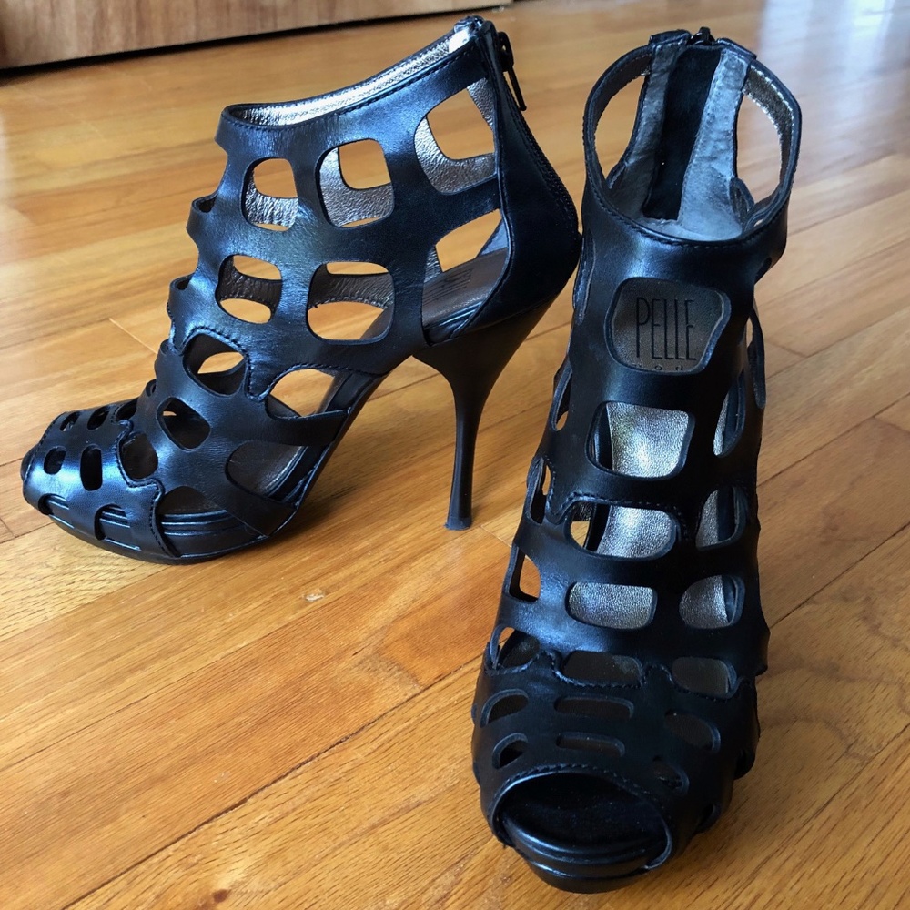 Pelle Moda KAMMI Black Calf Leather Stiletto Heels Bootie Size 7M